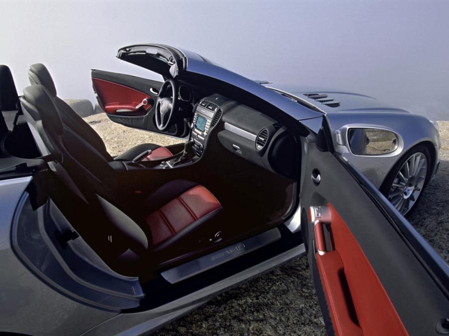  Mercedes-Benz SLK55 AMG 2005 года  (фото 79 из 96)
